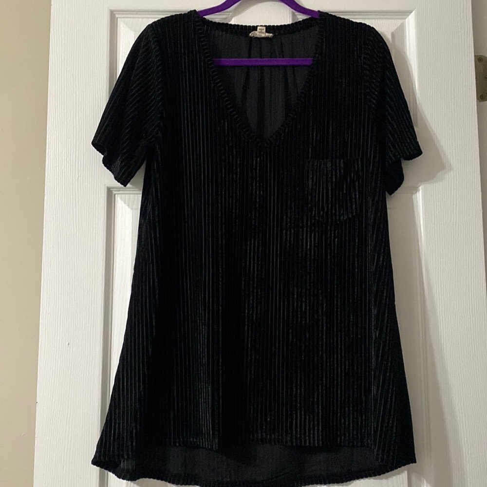 POL velvet lined long, short sleeve blouse